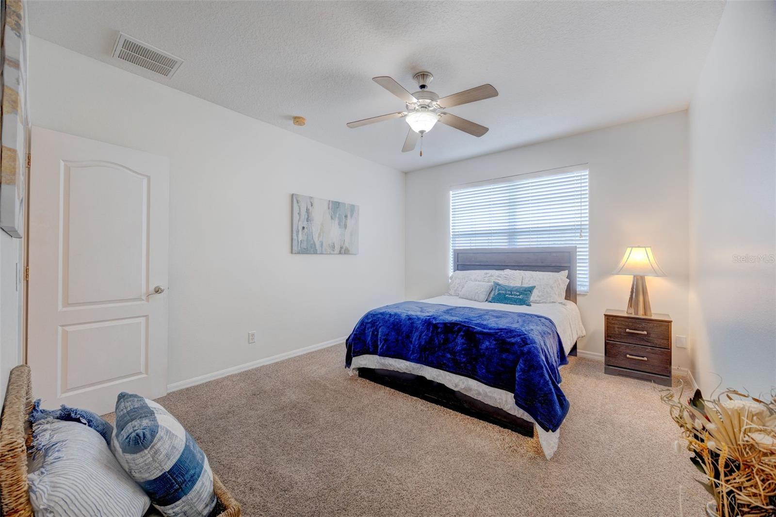 Listing photo id 25 for 6020 Fishhawk Crossing Boulevard Na