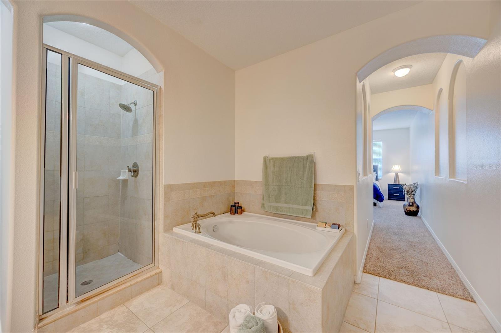 Listing photo id 27 for 6020 Fishhawk Crossing Boulevard Na