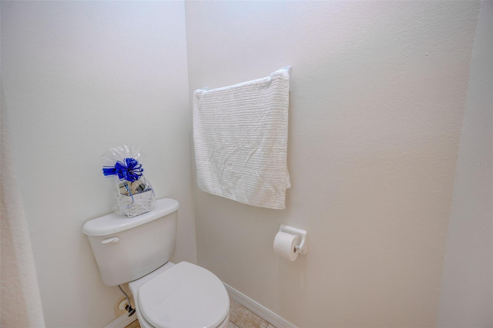 Listing photo id 29 for 6020 Fishhawk Crossing Boulevard Na