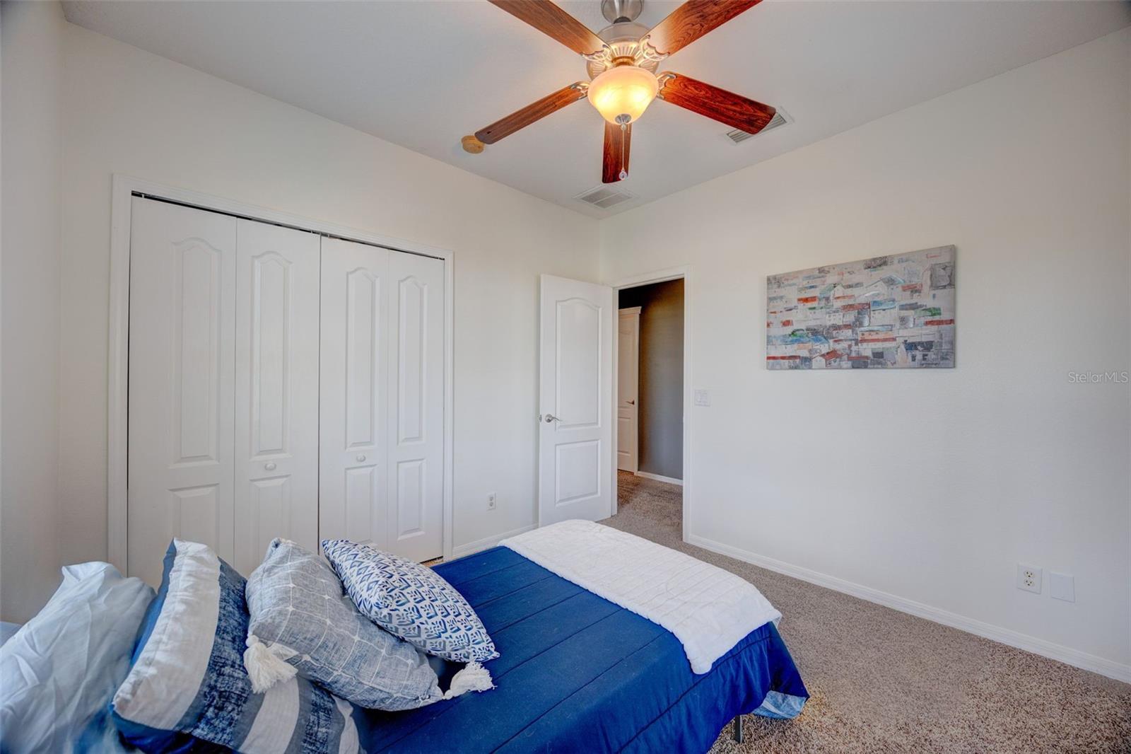 Listing photo id 33 for 6020 Fishhawk Crossing Boulevard Na