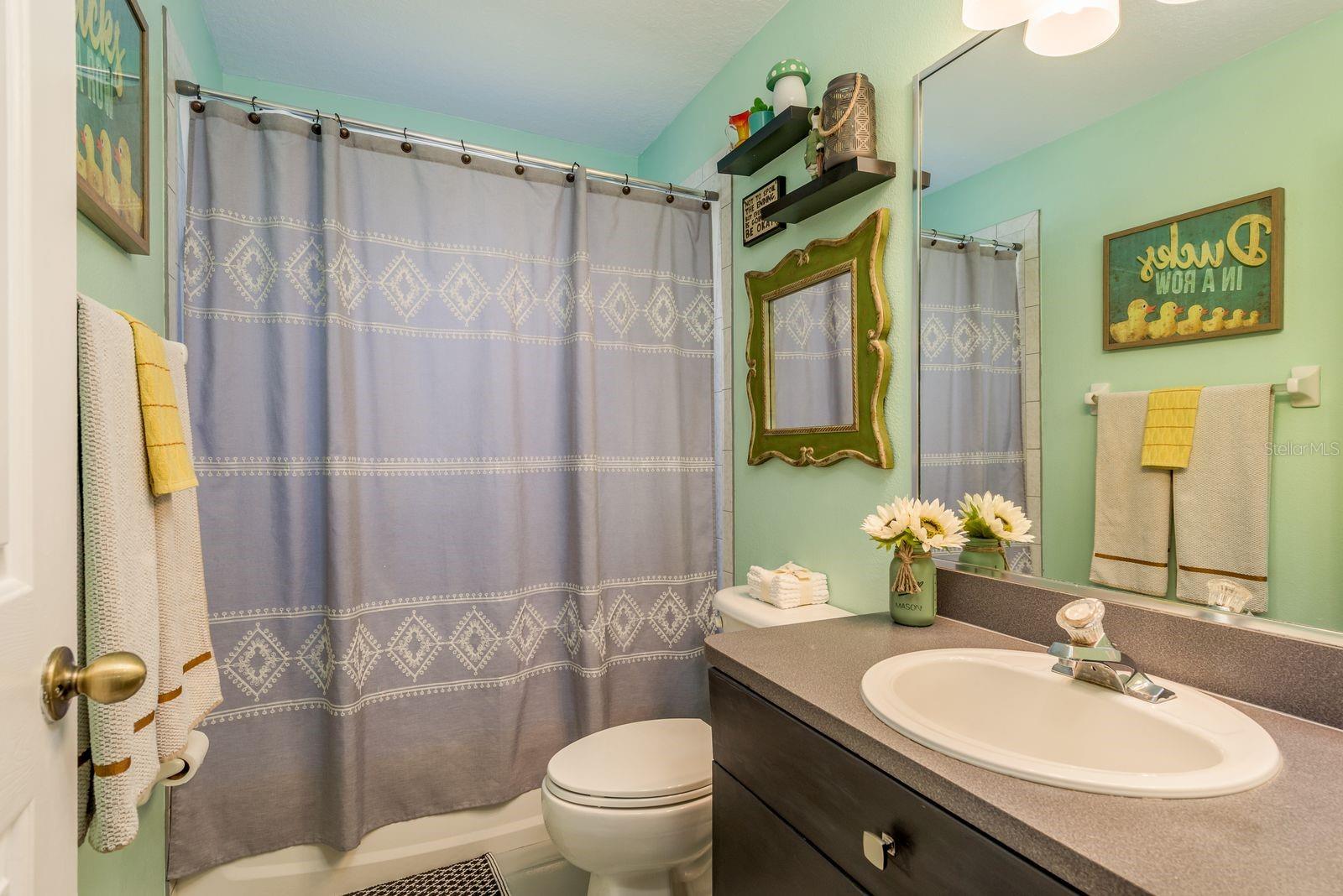 Listing photo id 17 for 5801 Lenmar Court