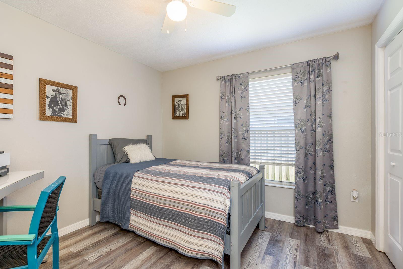 Listing photo id 19 for 5801 Lenmar Court