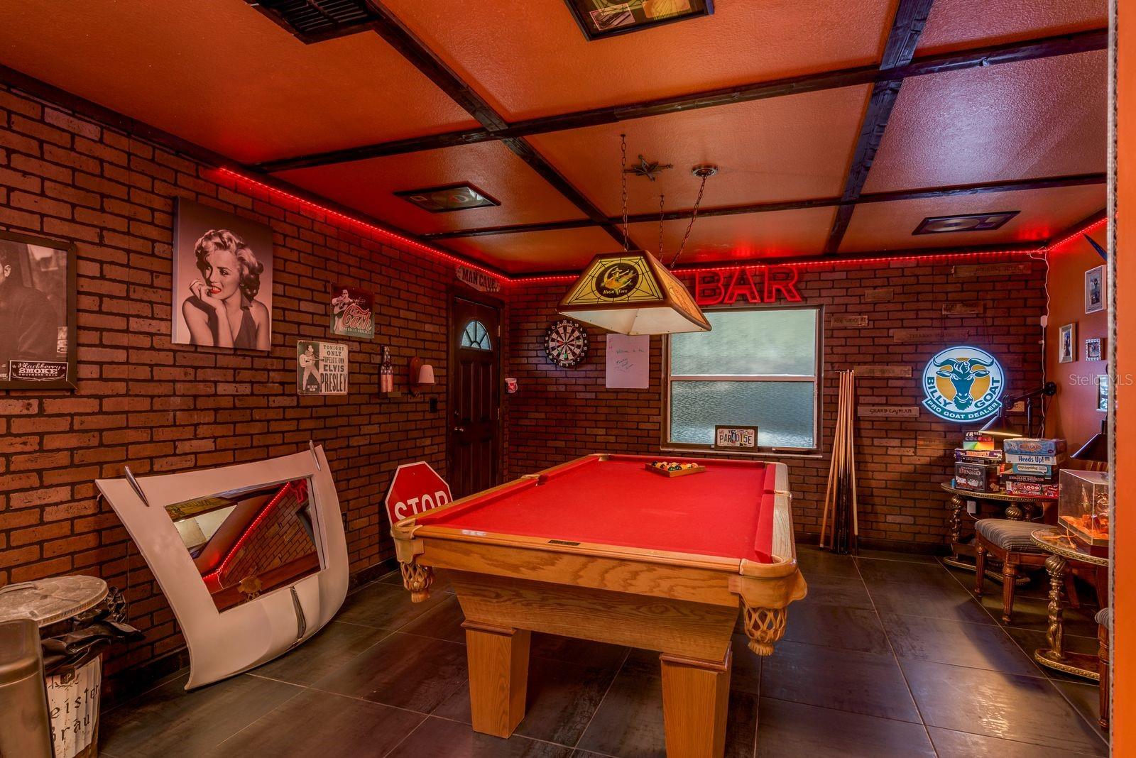 Listing photo id 25 for 5801 Lenmar Court