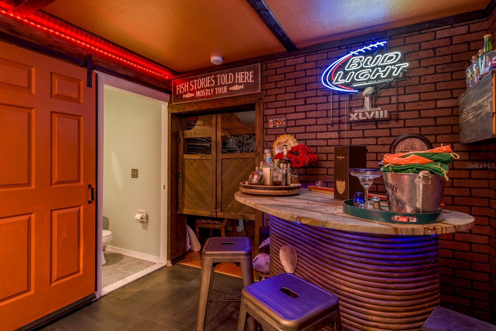 Listing photo id 27 for 5801 Lenmar Court