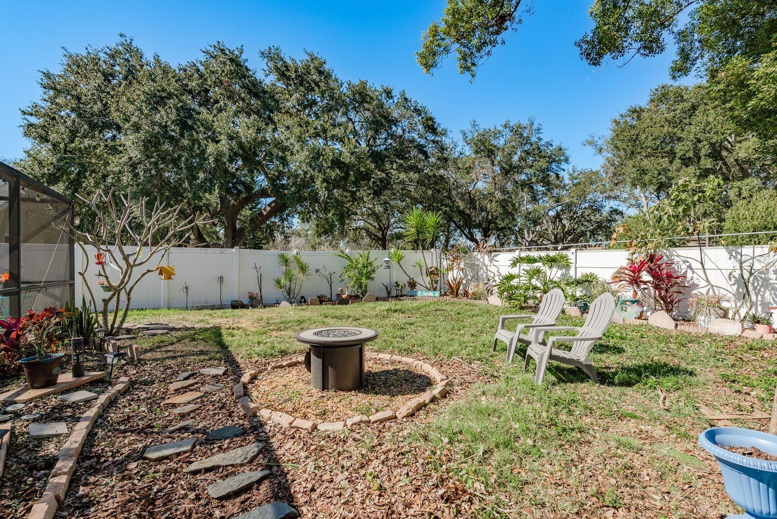 Listing photo id 32 for 5801 Lenmar Court