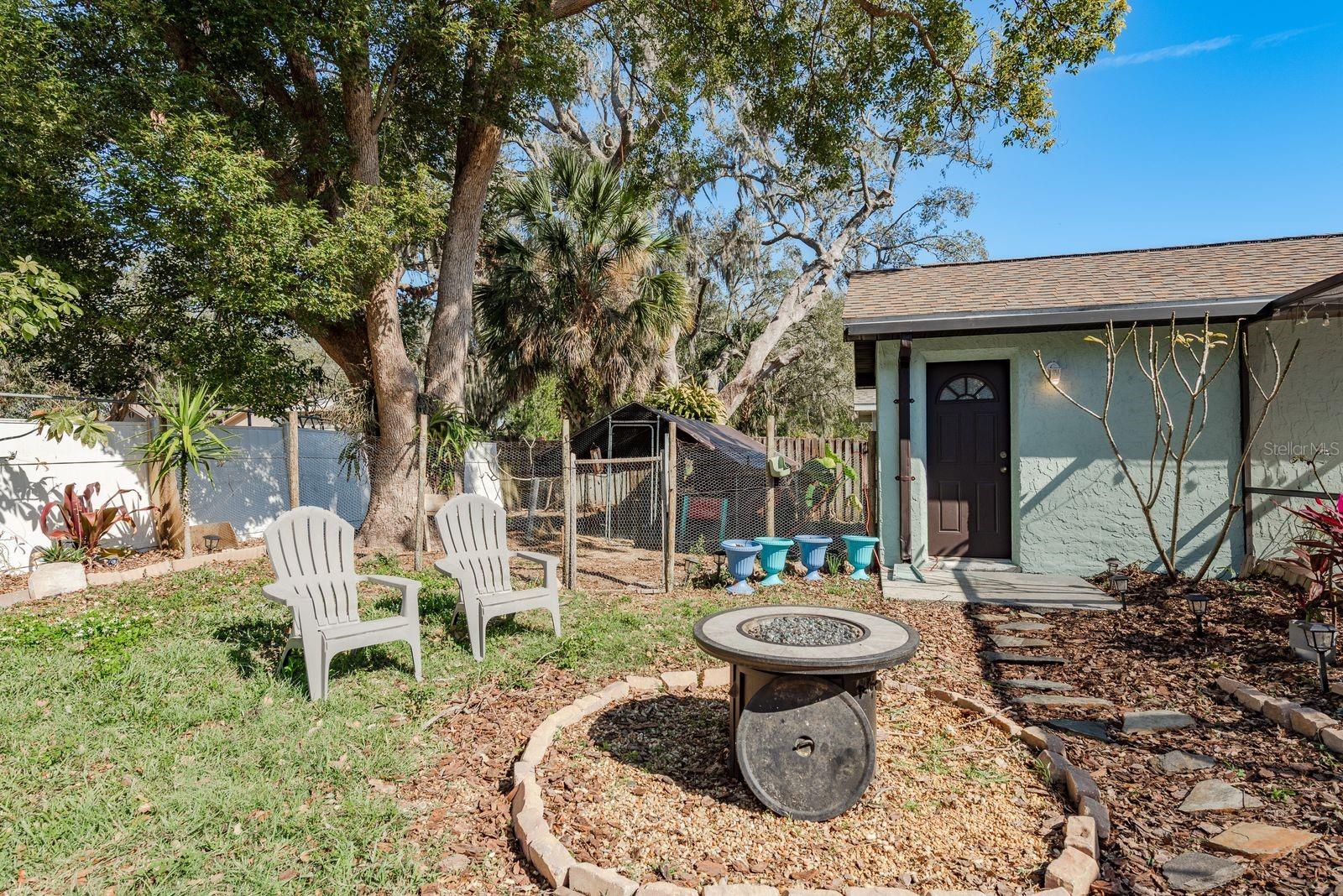 Listing photo id 33 for 5801 Lenmar Court