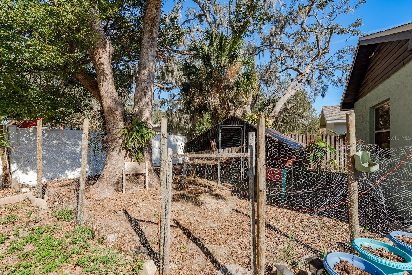 Listing photo id 38 for 5801 Lenmar Court