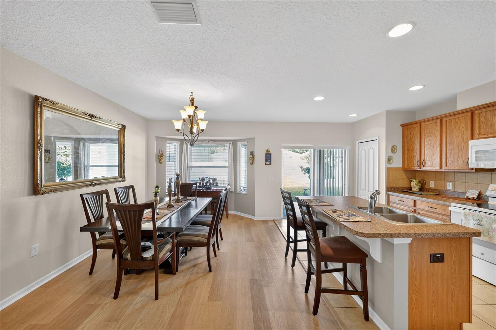 Image 6 of 48 For 12637 Belcroft Drive