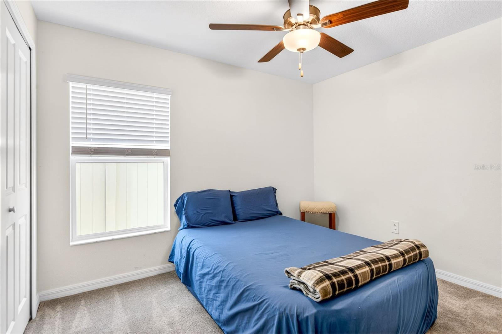 Image 11 of 51 For 15217 Zircon Red Drive