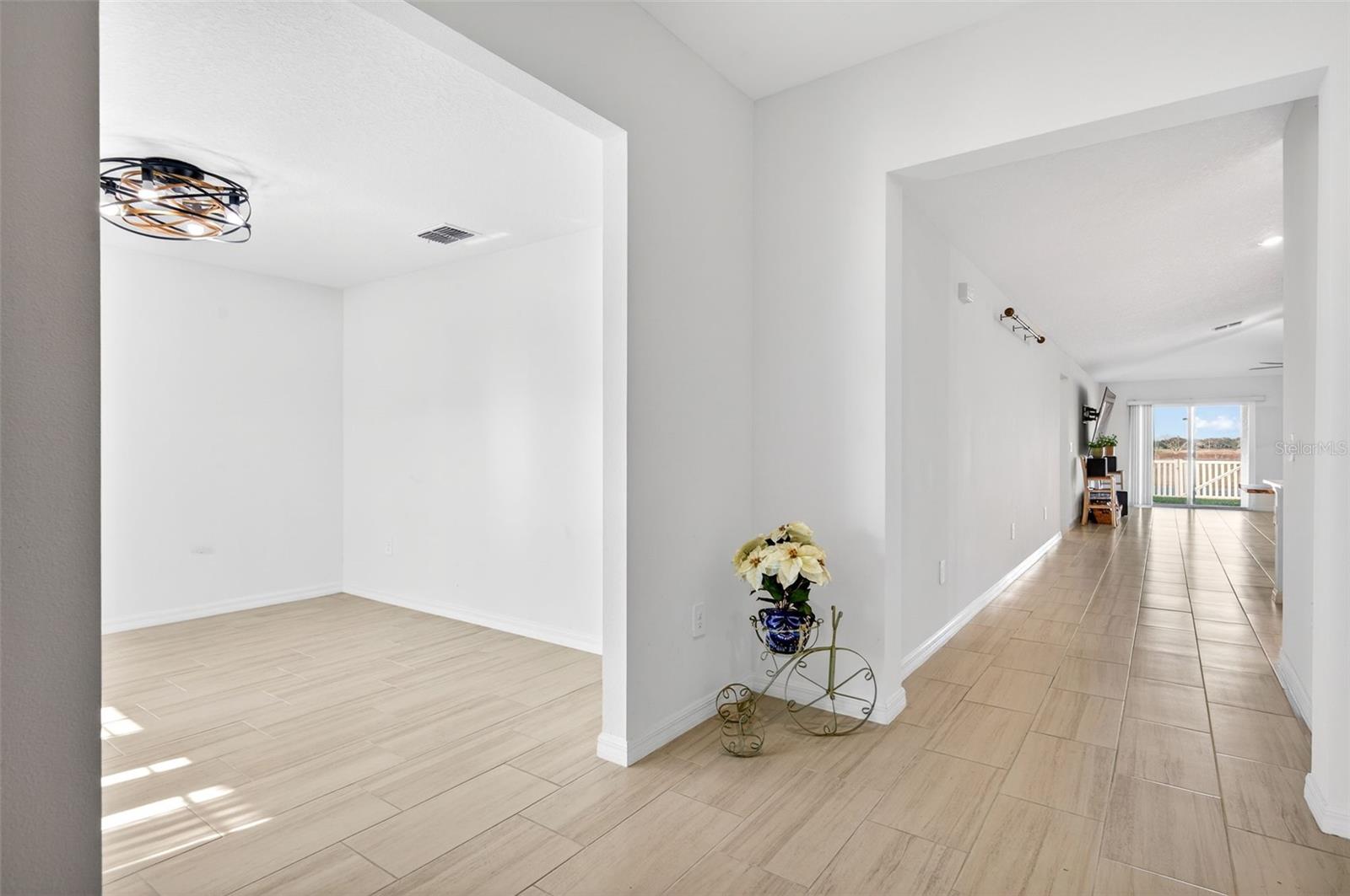 Image 41 of 51 For 15217 Zircon Red Drive