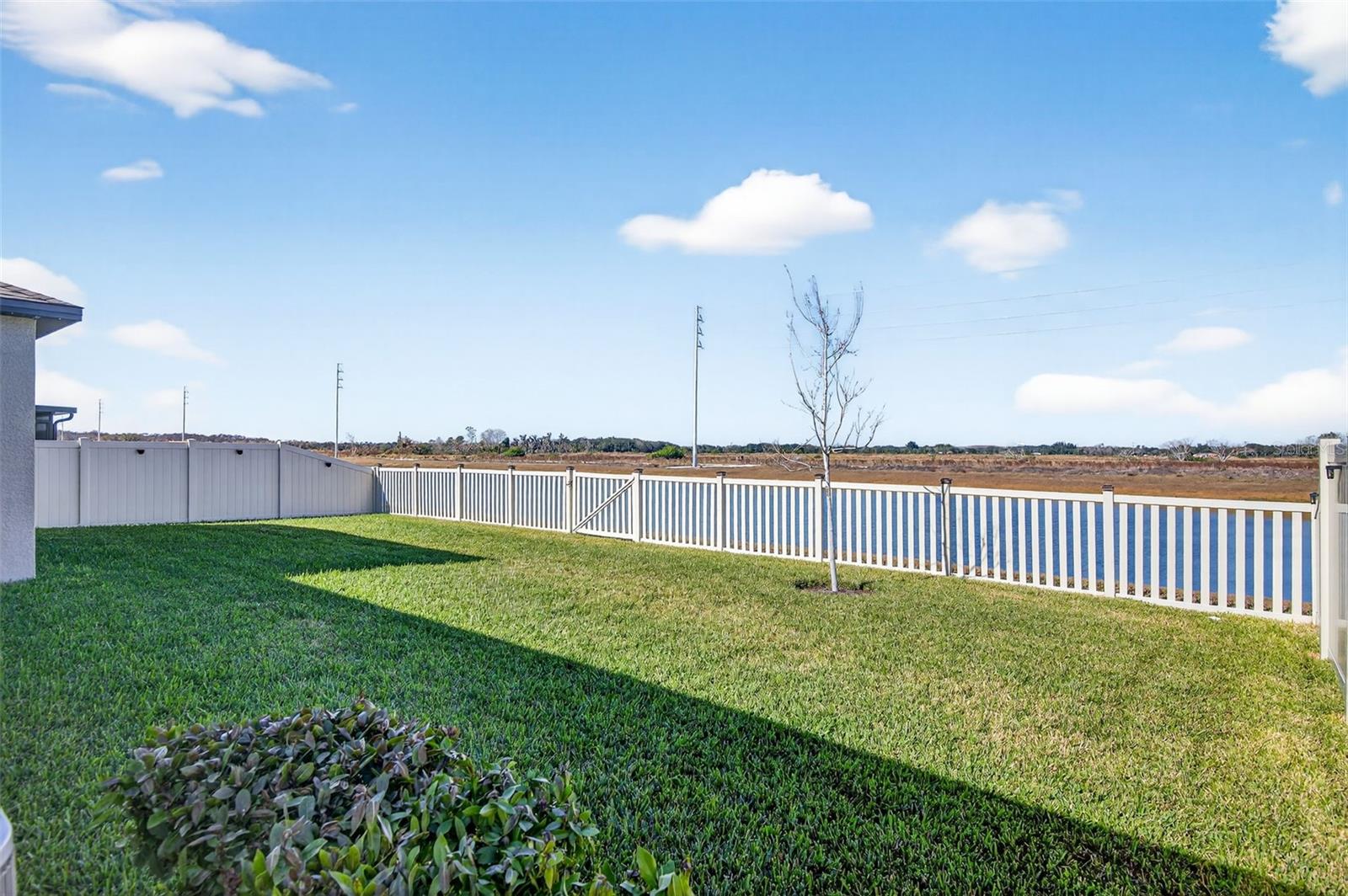 Image 44 of 51 For 15217 Zircon Red Drive