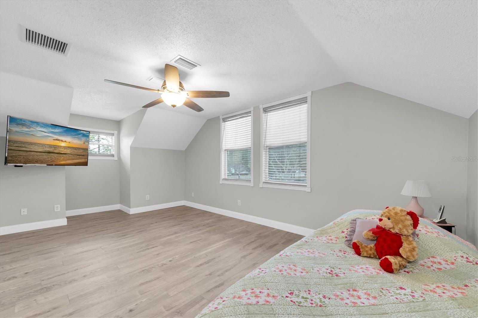 Image 19 of 44 For 13102 Carrollwood Creek Drive