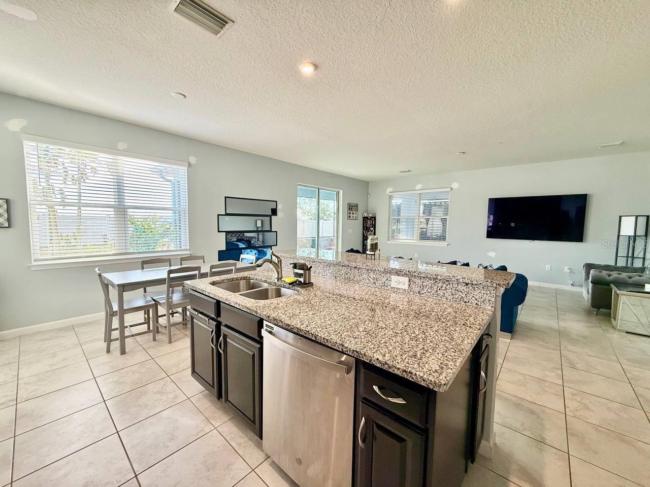 Image 19 of 79 For 12258 Blue Pacific Drive