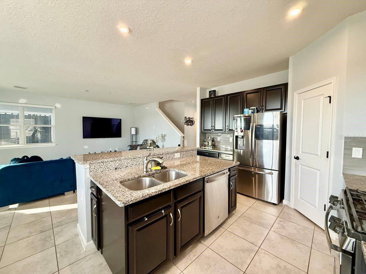 Image 20 of 79 For 12258 Blue Pacific Drive