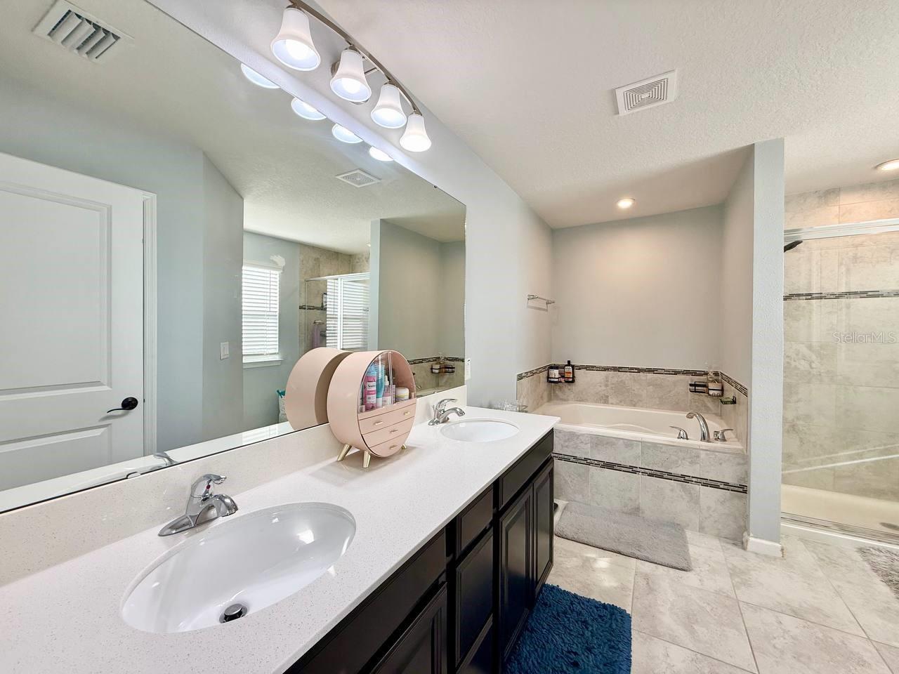 Image 44 of 79 For 12258 Blue Pacific Drive