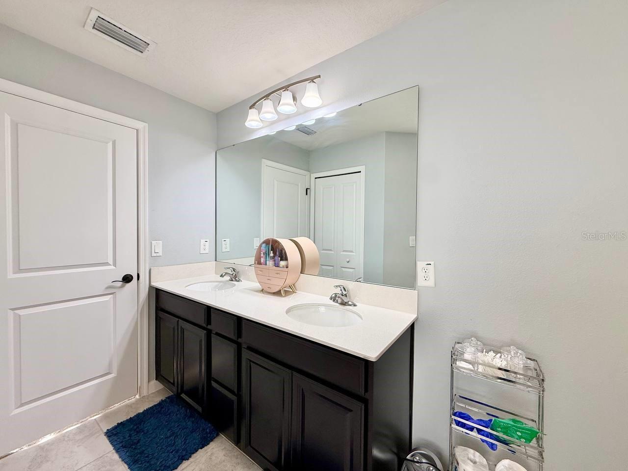 Image 46 of 79 For 12258 Blue Pacific Drive