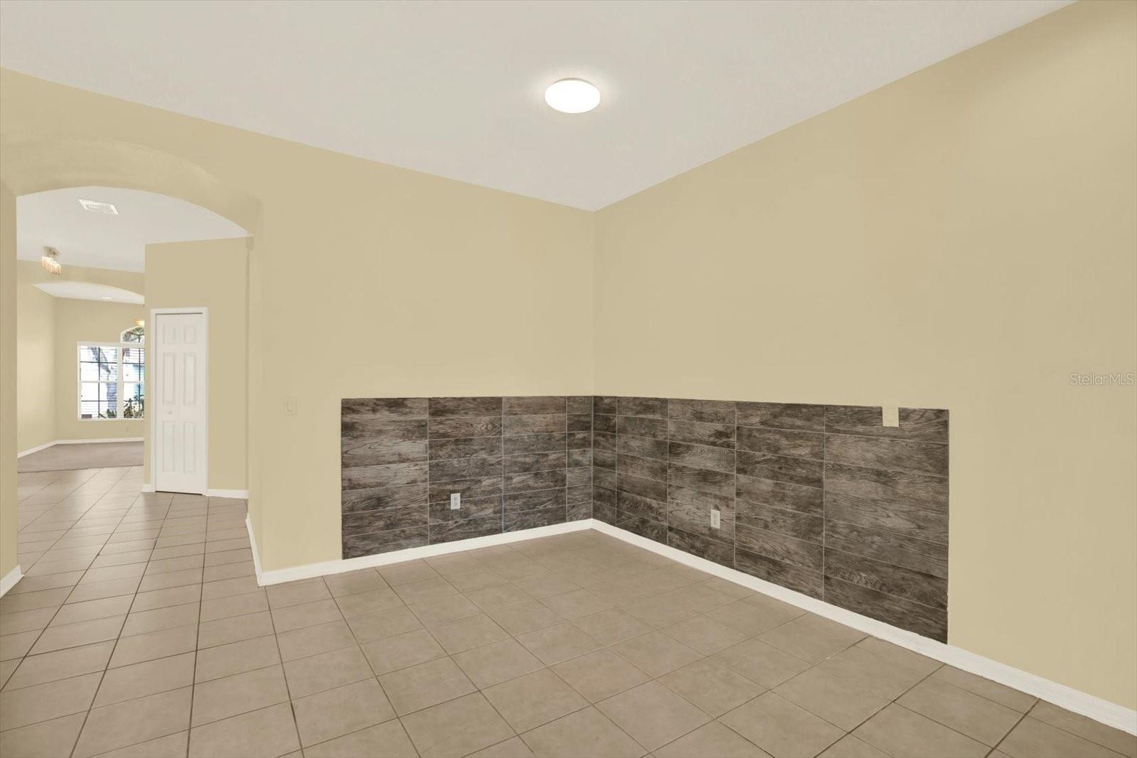 Image 17 of 53 For 12631 Chenwood Avenue