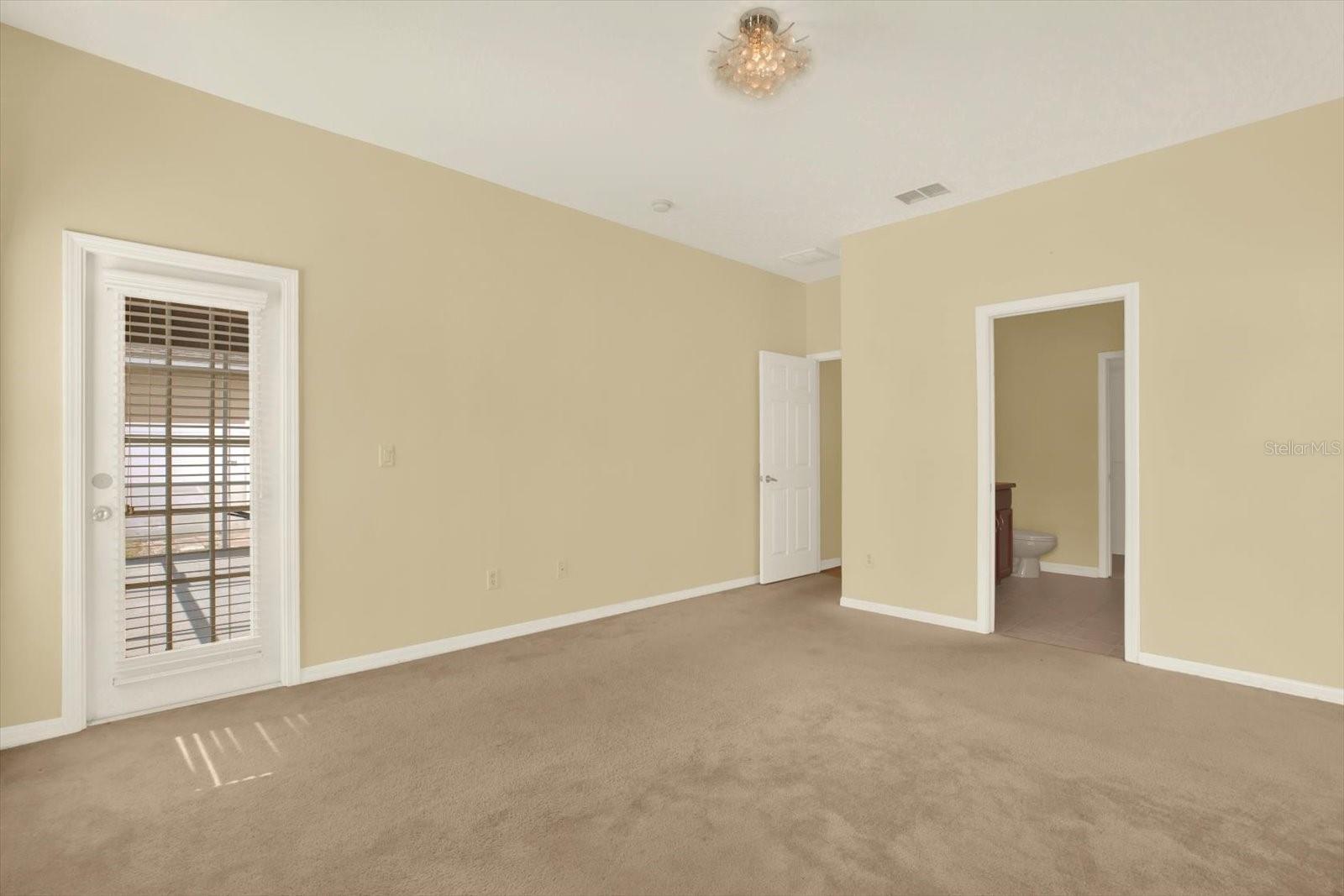 Image 19 of 53 For 12631 Chenwood Avenue