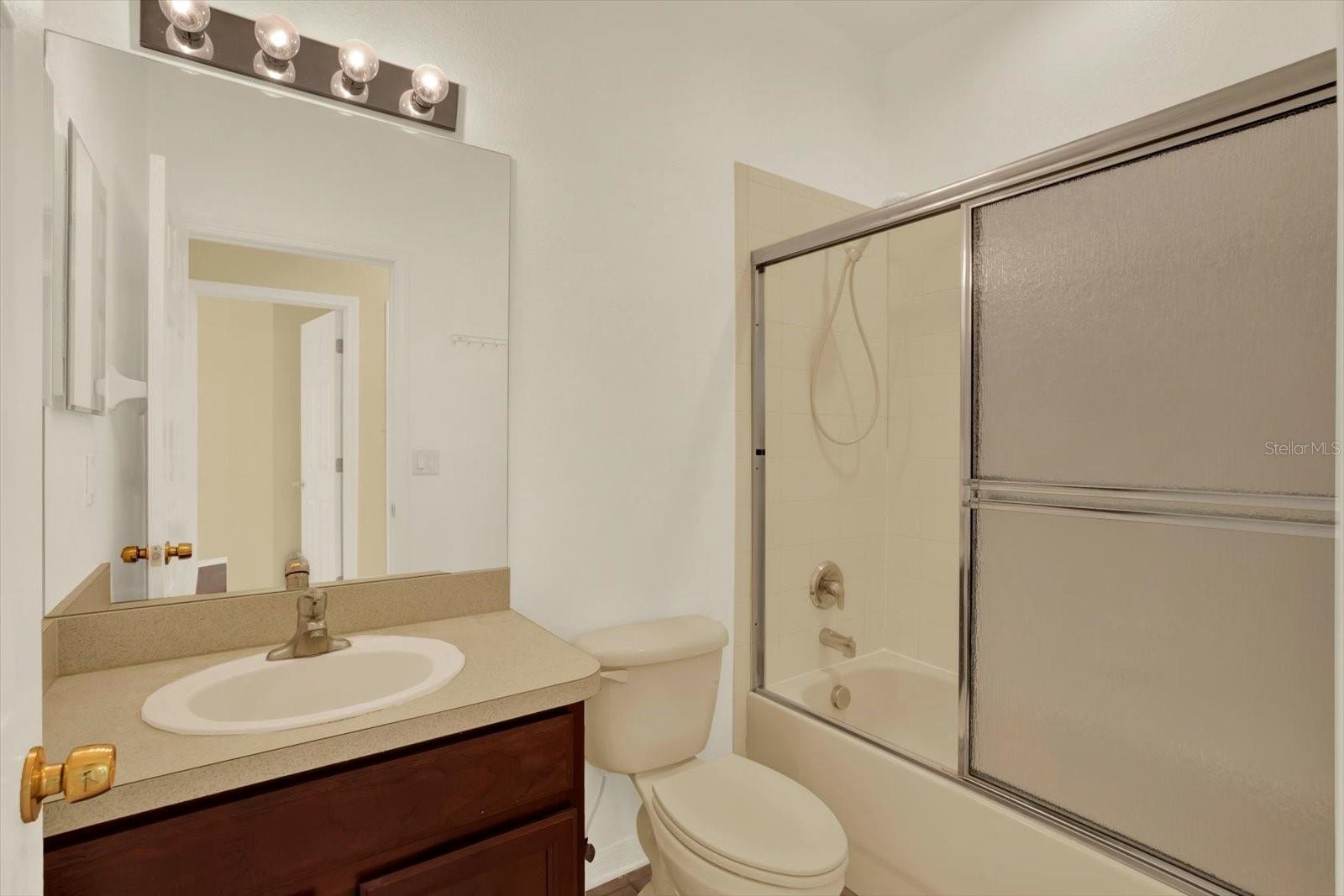 Image 26 of 53 For 12631 Chenwood Avenue