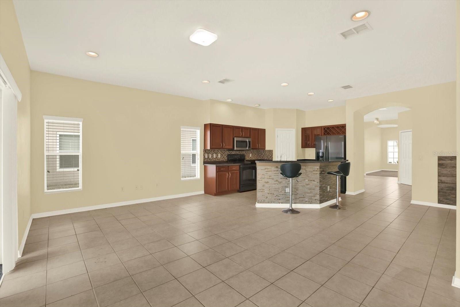 Image 5 of 53 For 12631 Chenwood Avenue