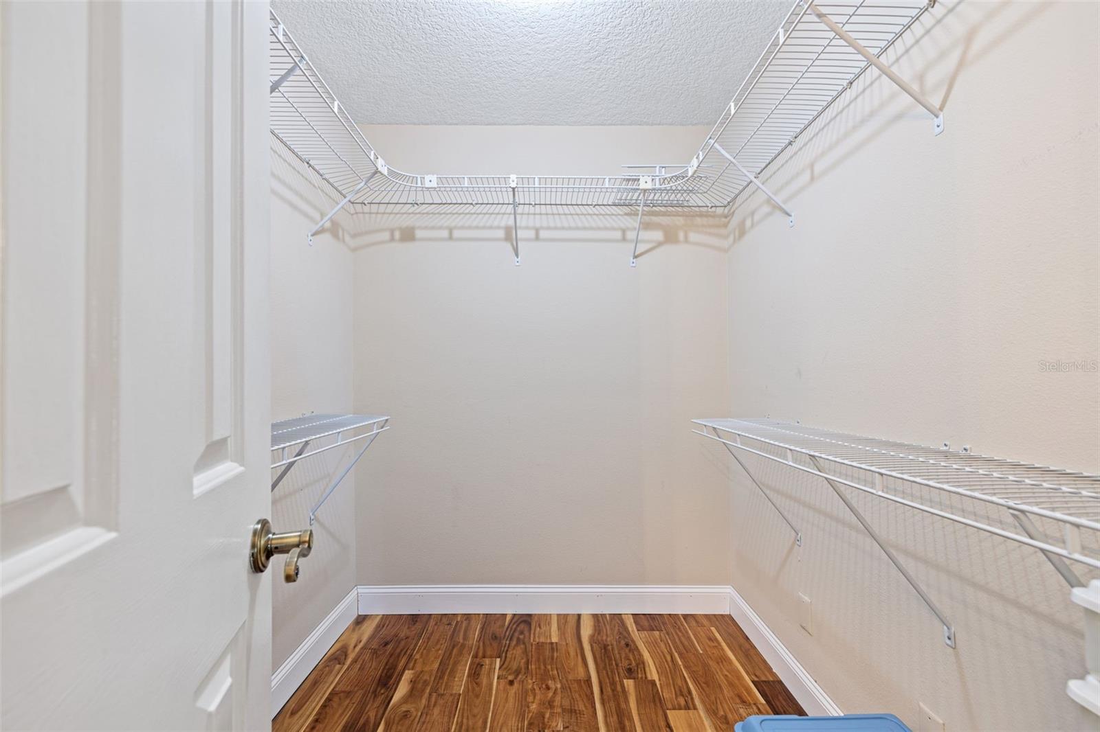 Listing photo id 24 for 1683 Watermark Circle Ne