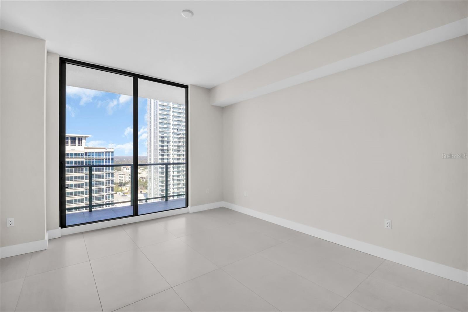 Listing photo id 20 for 275 1st Avenue S 2001