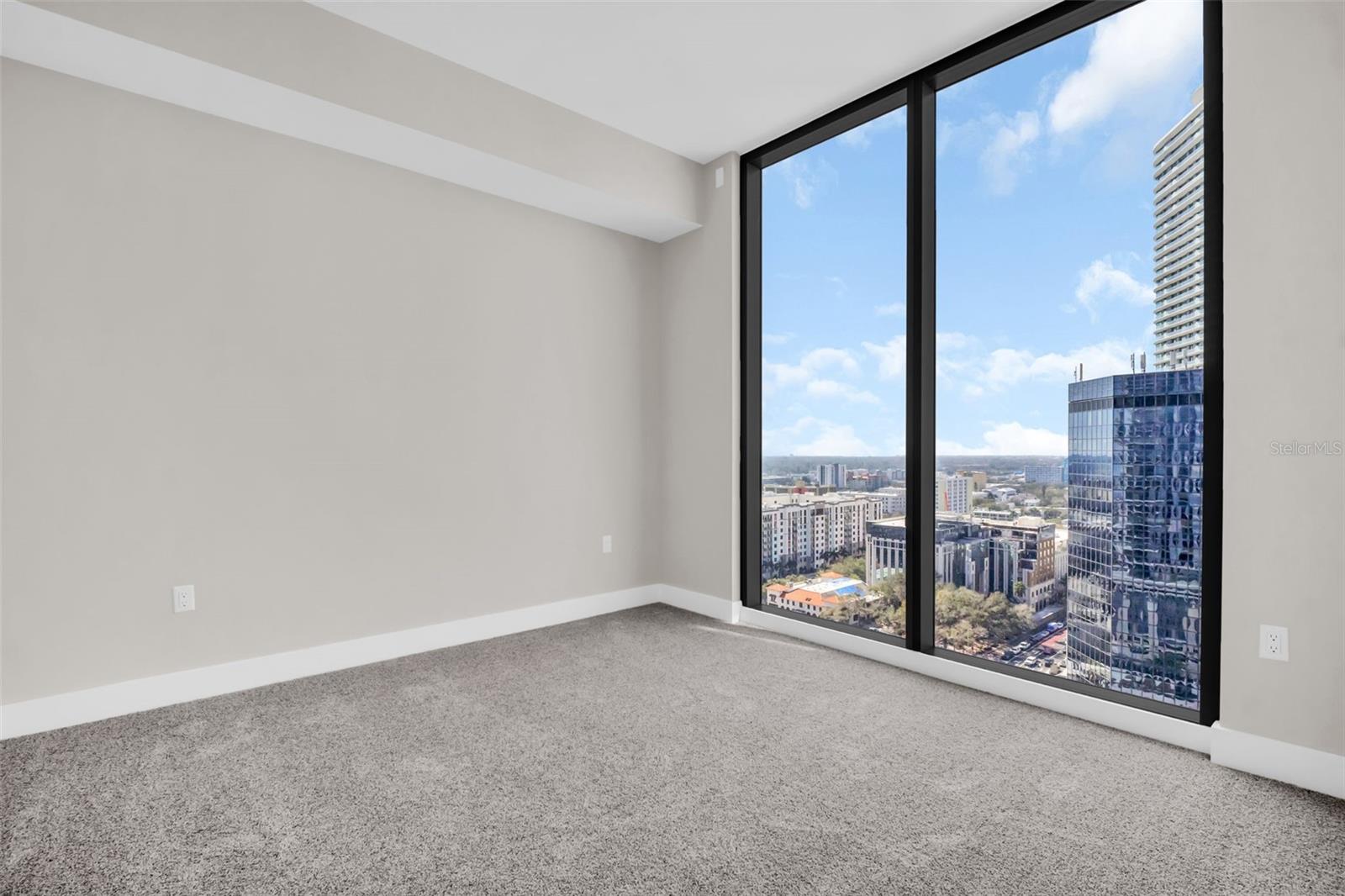 Listing photo id 30 for 275 1st Avenue S 2001