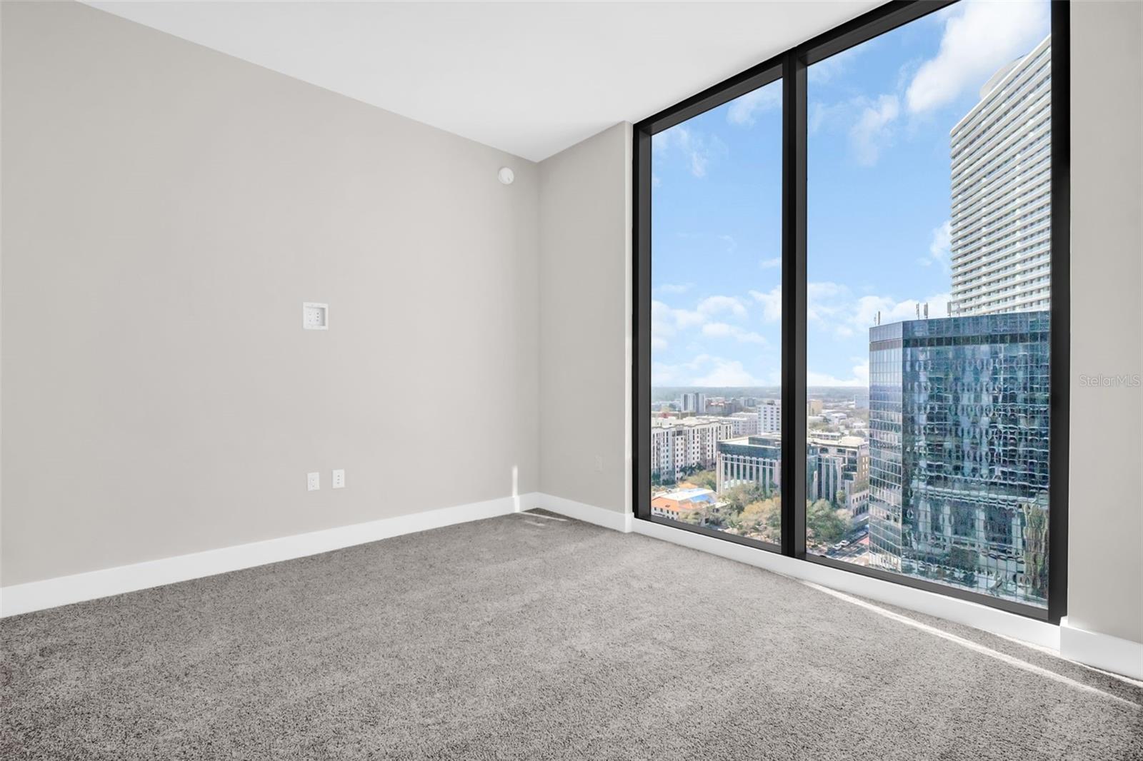 Listing photo id 38 for 275 1st Avenue S 2001