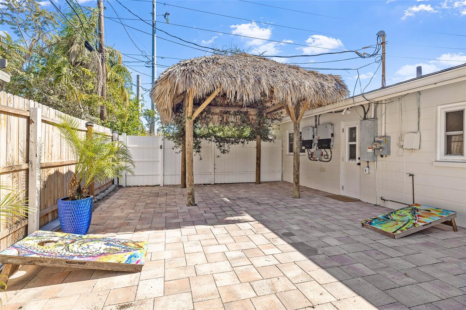 Listing photo id 16 for 6691 23rd Street S