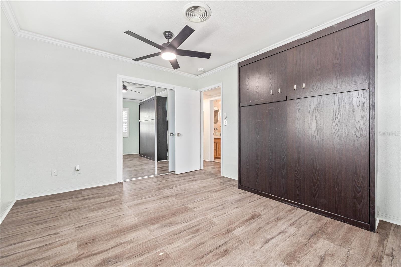 Listing photo id 21 for 6691 23rd Street S