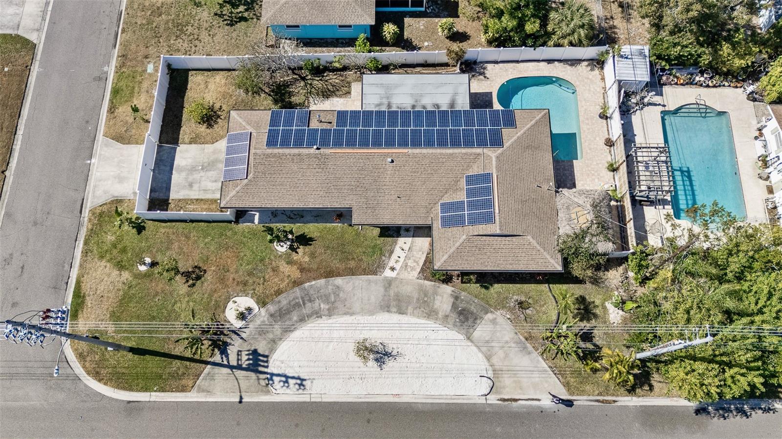 Listing photo id 28 for 6691 23rd Street S