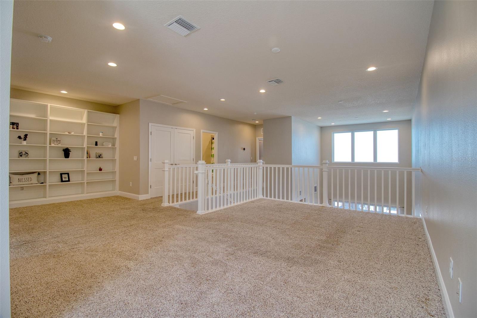 Image 23 of 51 For 414 Birdsong Lane