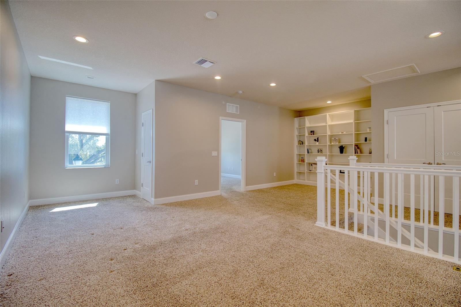 Image 24 of 51 For 414 Birdsong Lane