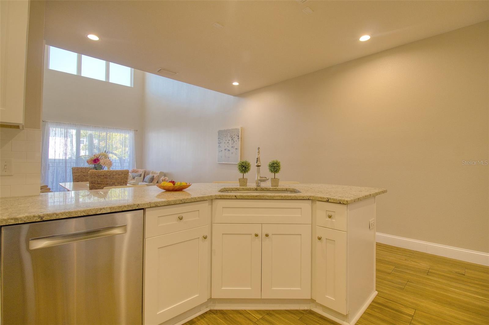 Image 9 of 51 For 414 Birdsong Lane