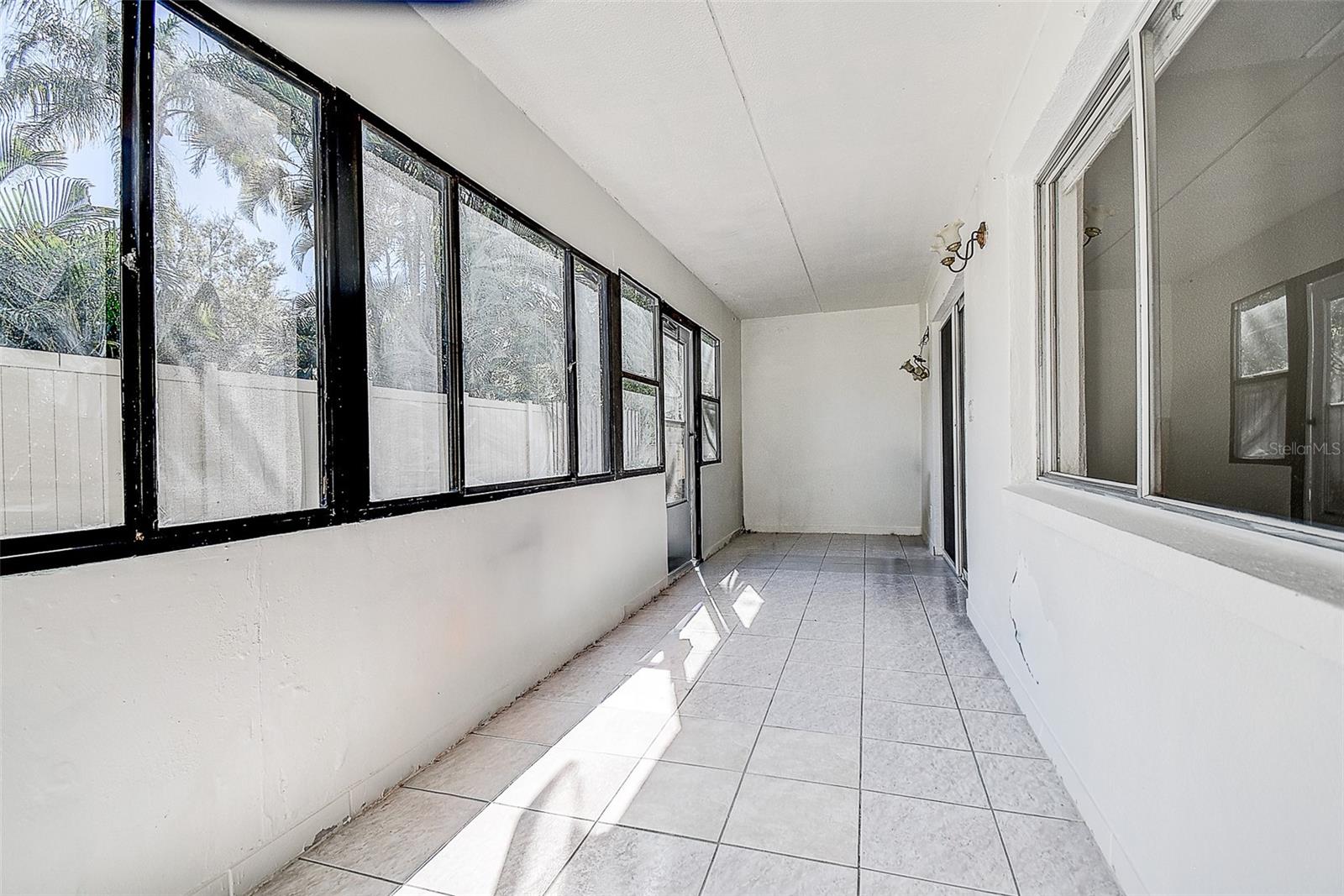 Image 27 of 37 For 4435 1st Street Ne 111