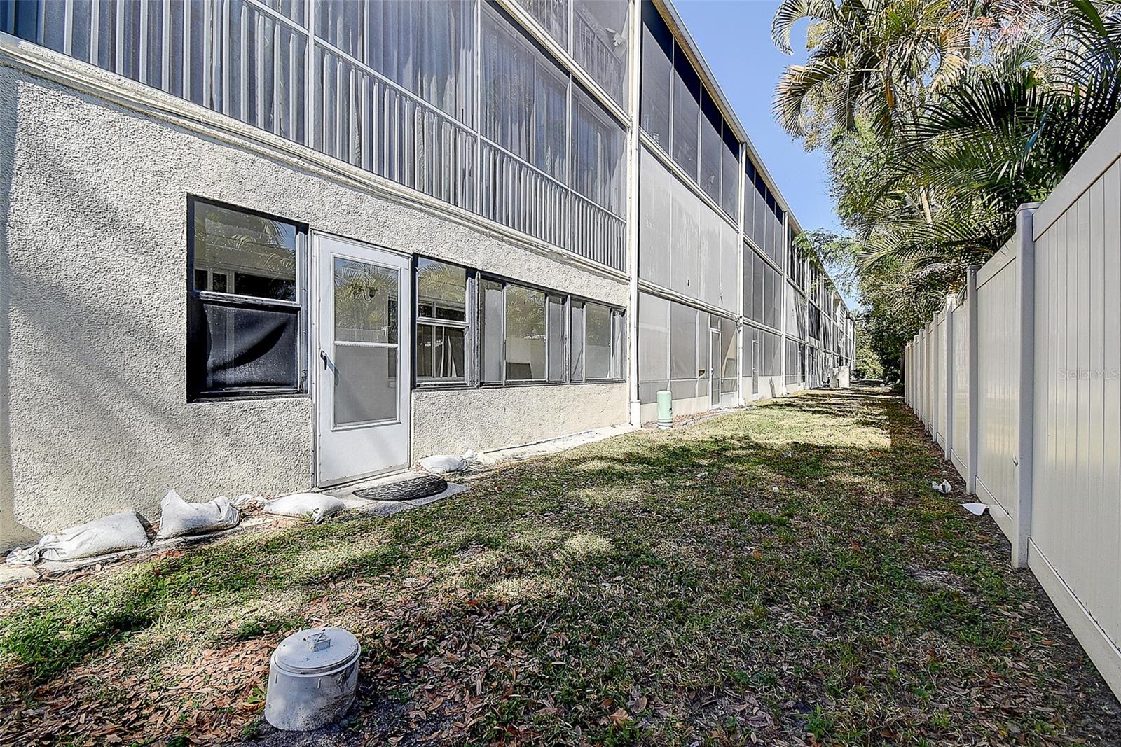 Image 29 of 37 For 4435 1st Street Ne 111