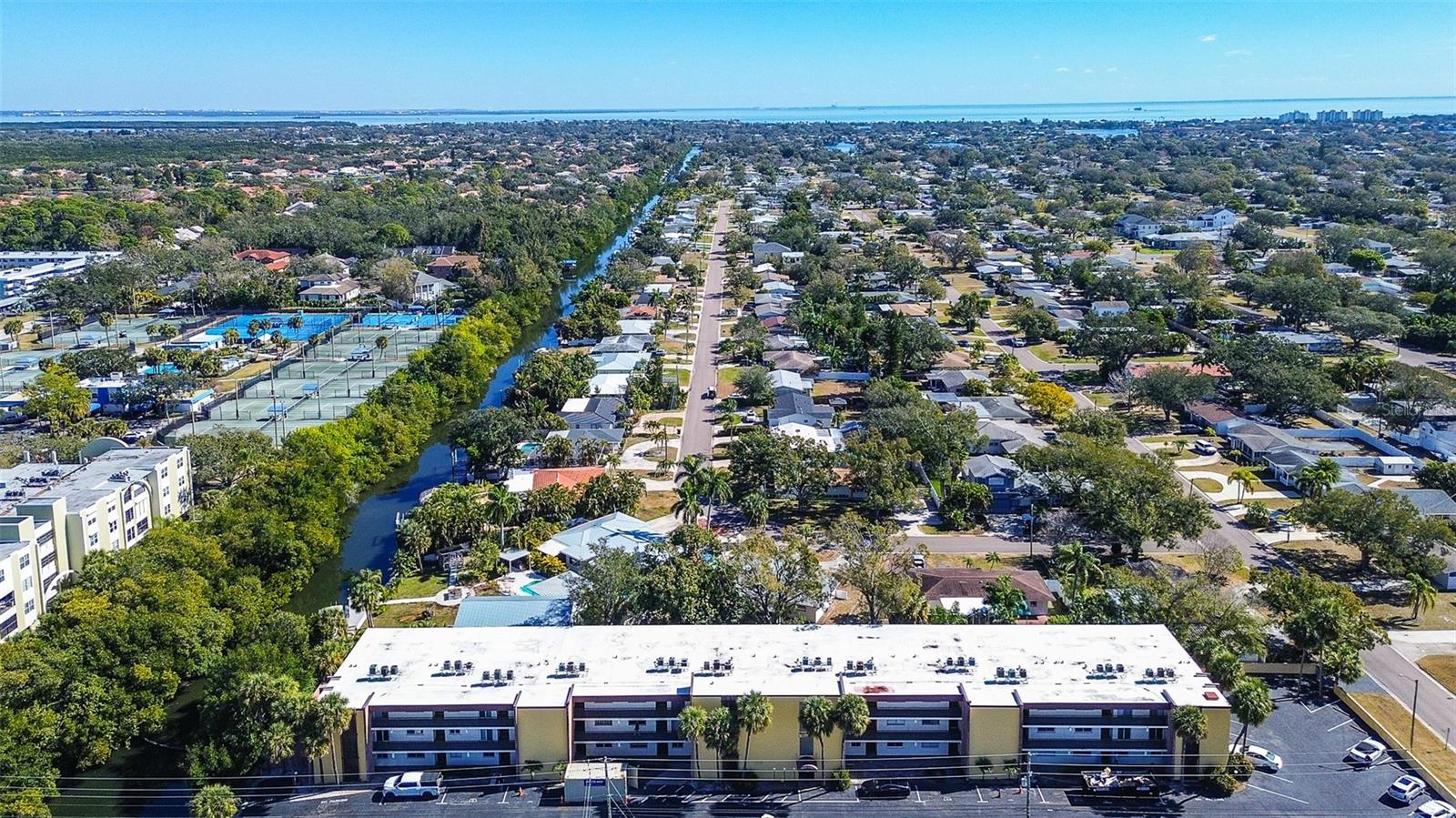 Image 32 of 37 For 4435 1st Street Ne 111