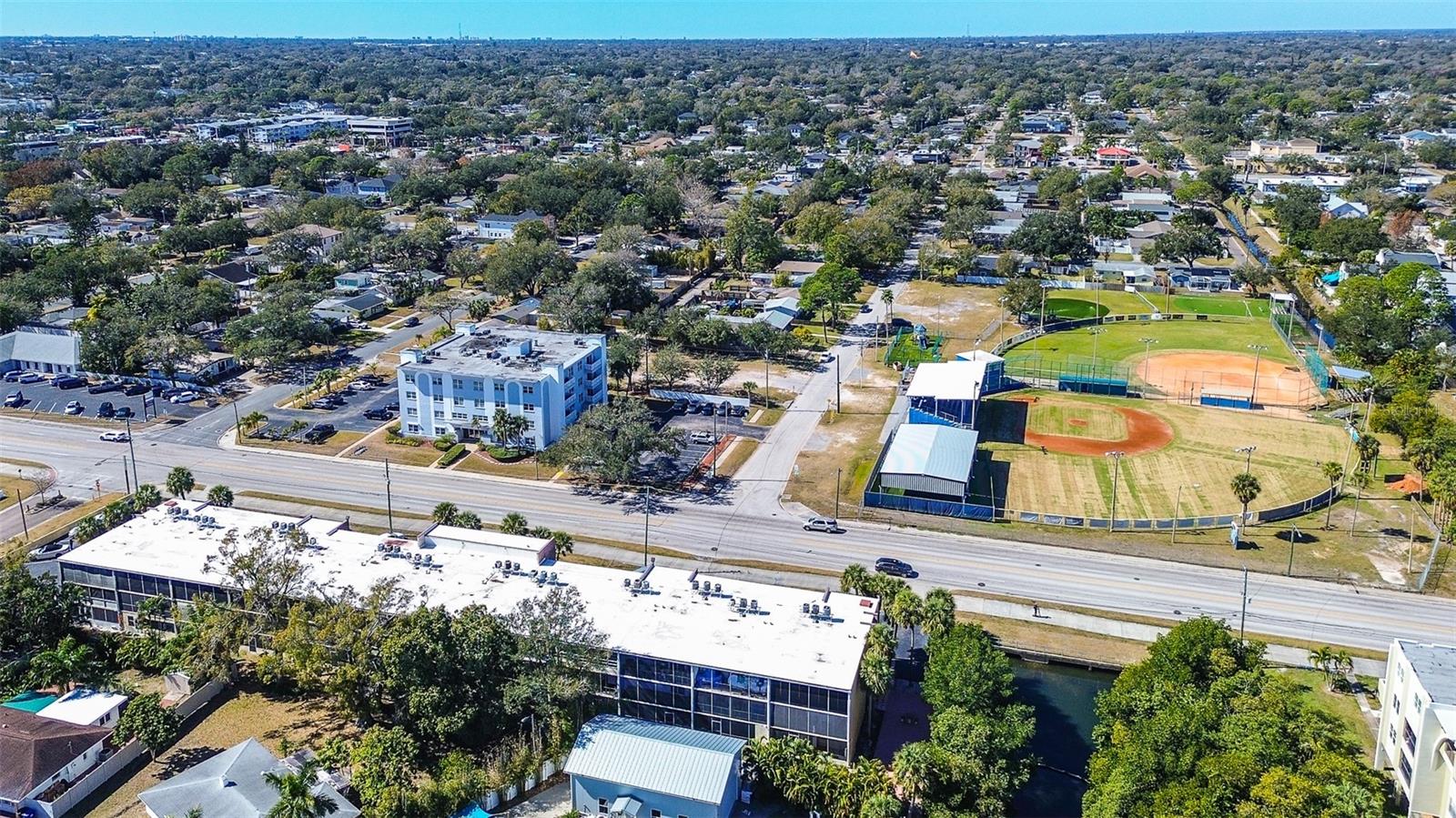 Image 34 of 37 For 4435 1st Street Ne 111