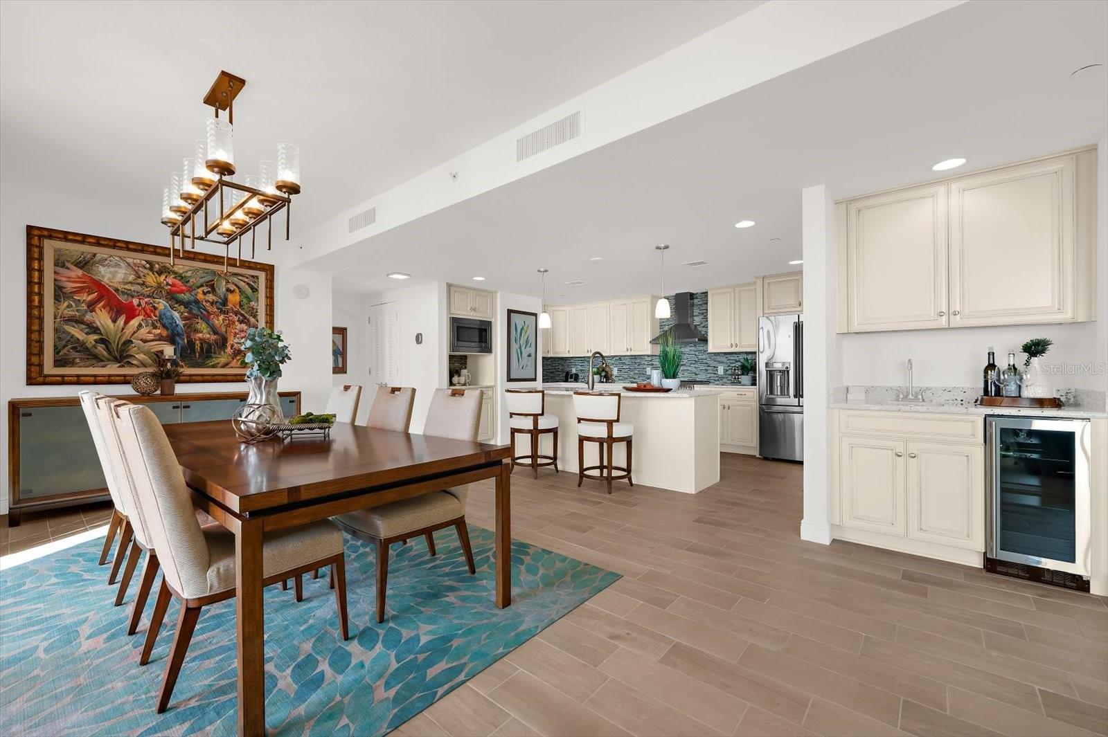 Listing photo id 11 for 301 Gulfview Boulevard 603