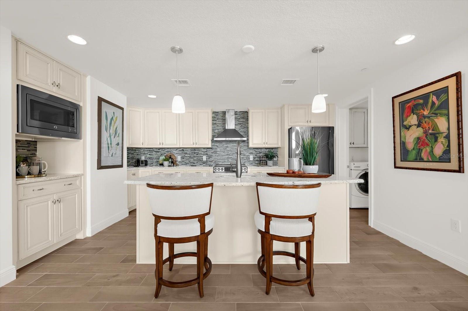 Listing photo id 15 for 301 Gulfview Boulevard 603