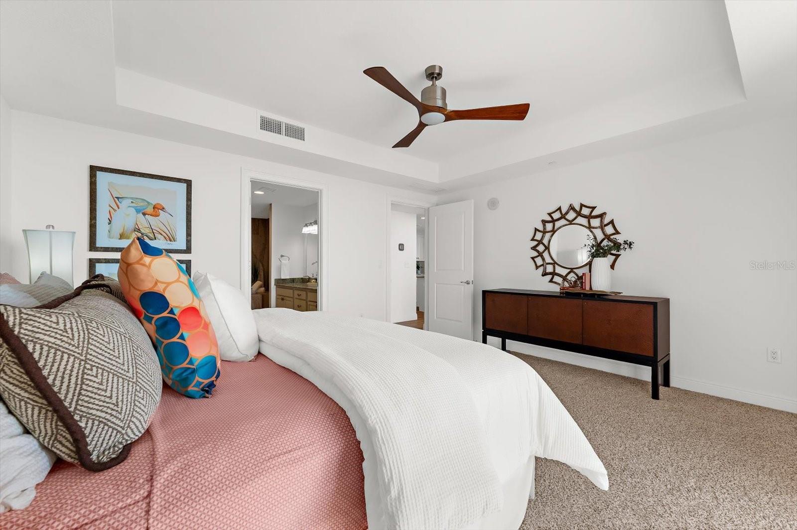 Listing photo id 24 for 301 Gulfview Boulevard 603