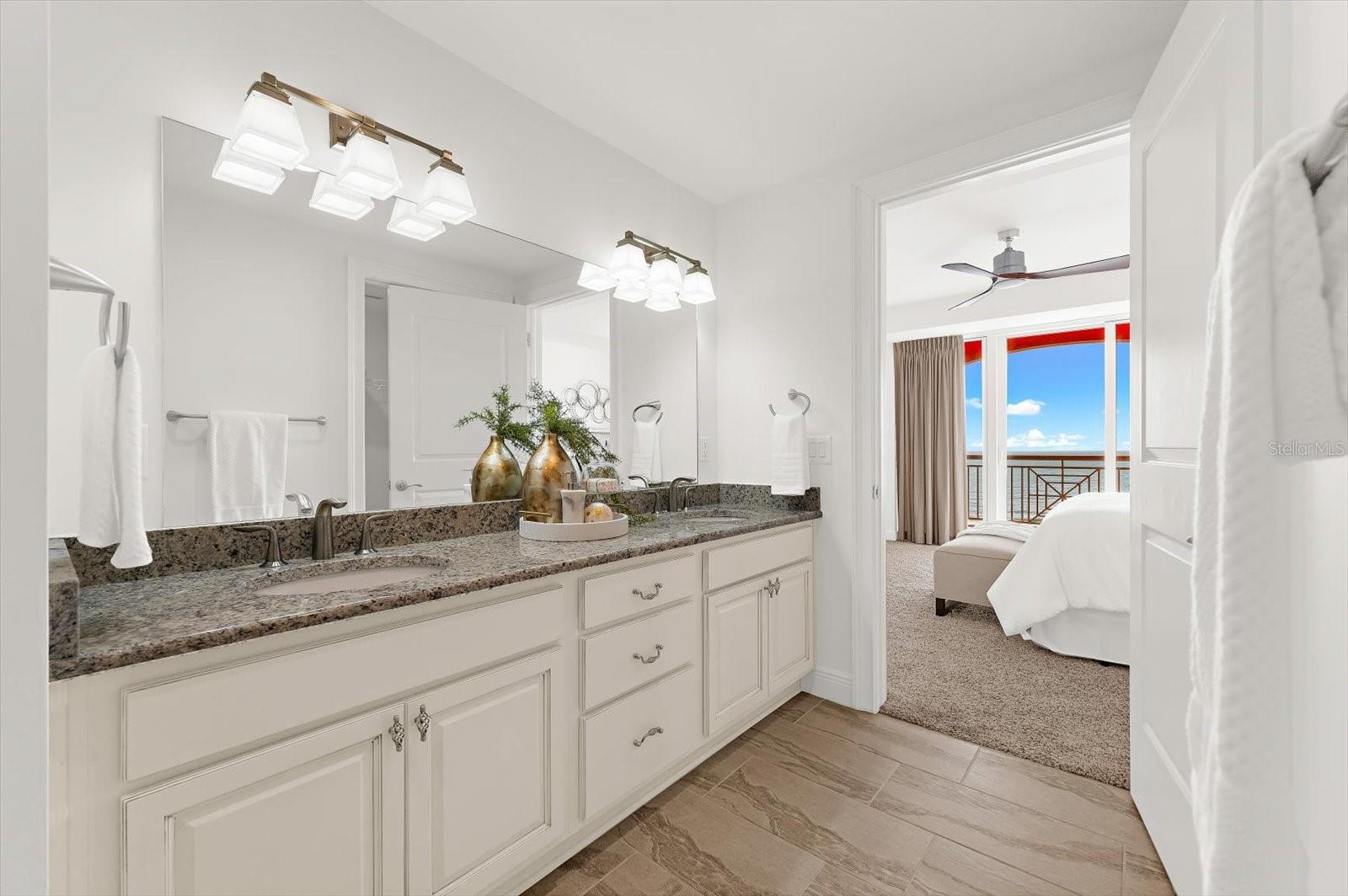 Listing photo id 25 for 301 Gulfview Boulevard 603