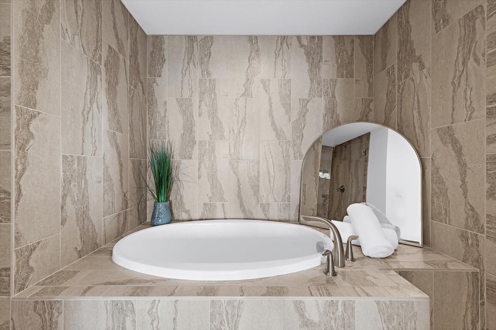 Listing photo id 28 for 301 Gulfview Boulevard 603