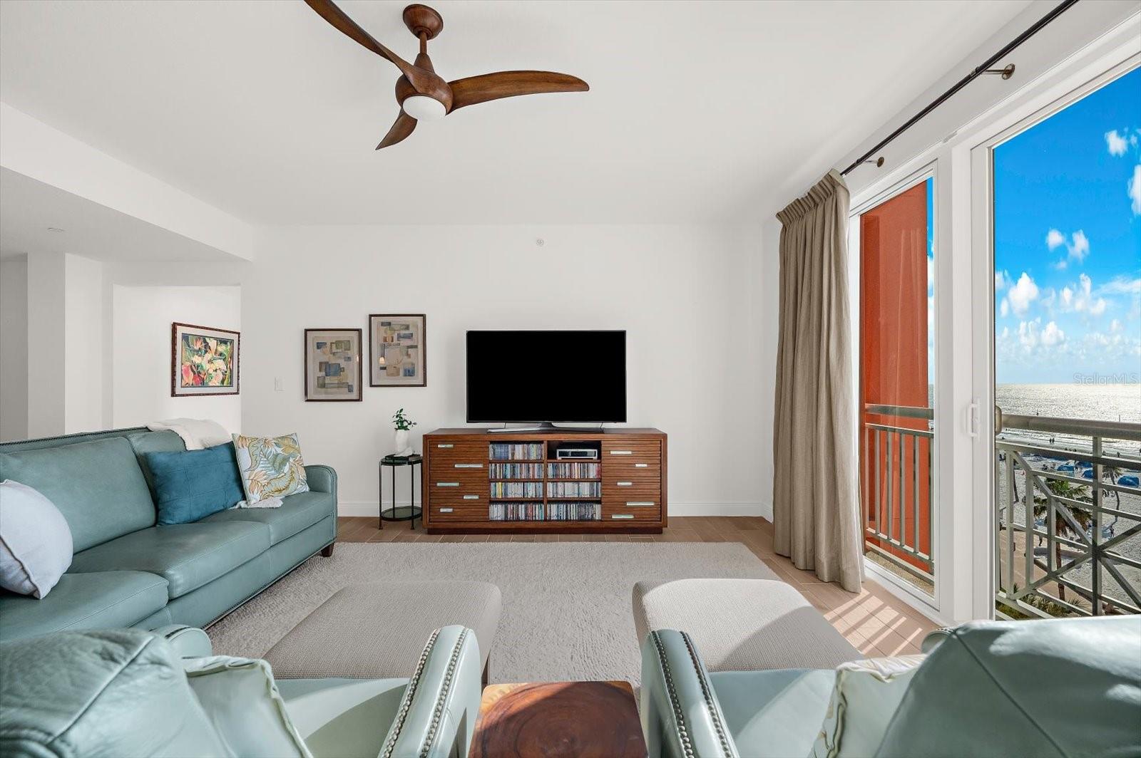 Listing photo id 2 for 301 Gulfview Boulevard 603