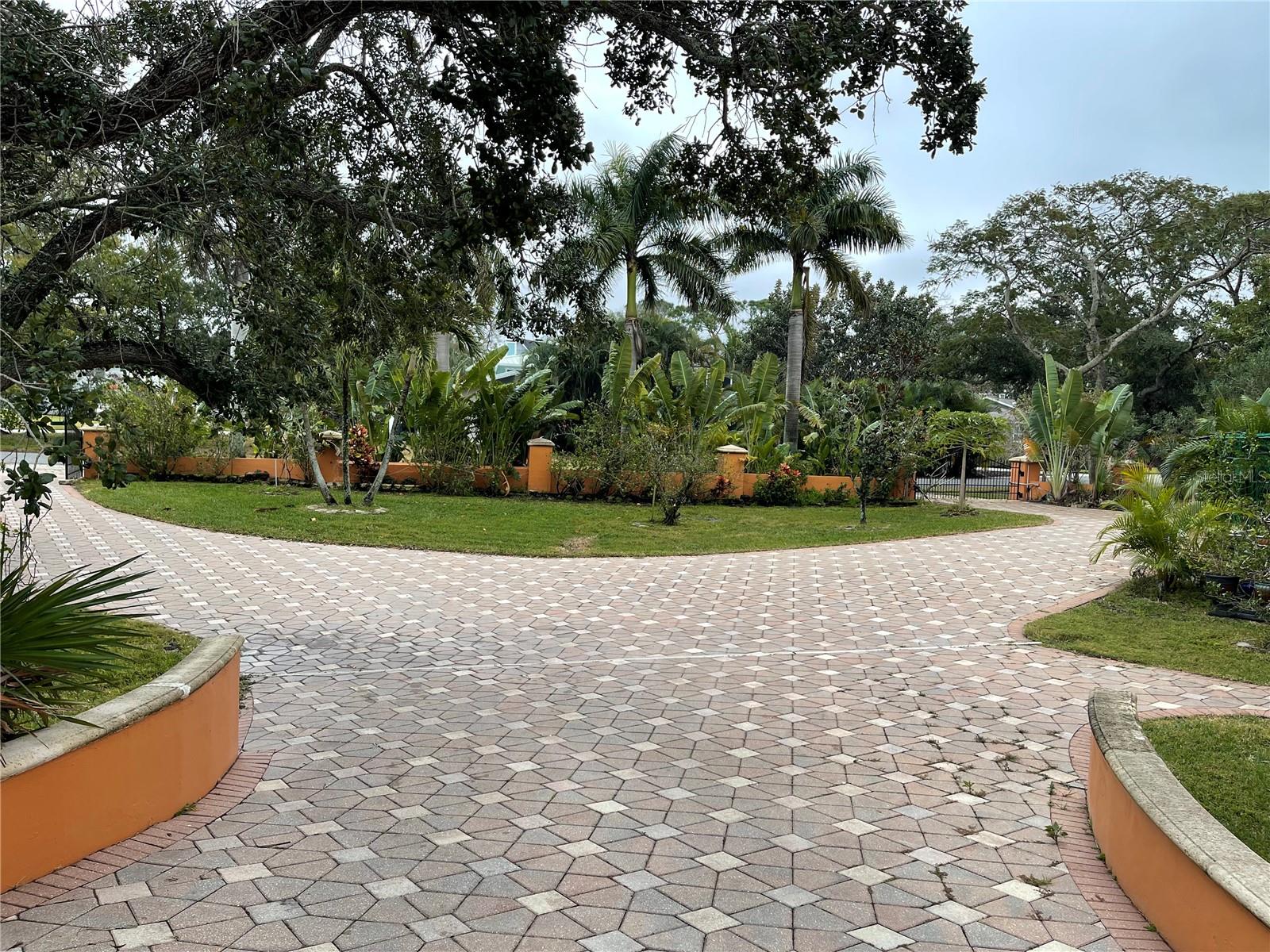 Image 73 of 99 For 9017 Baywood Park Drive