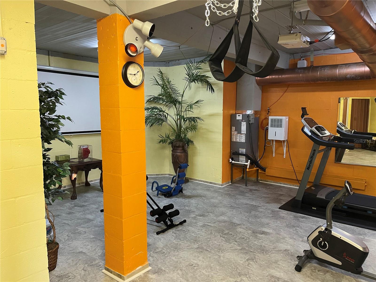 Image 94 of 99 For 9017 Baywood Park Drive