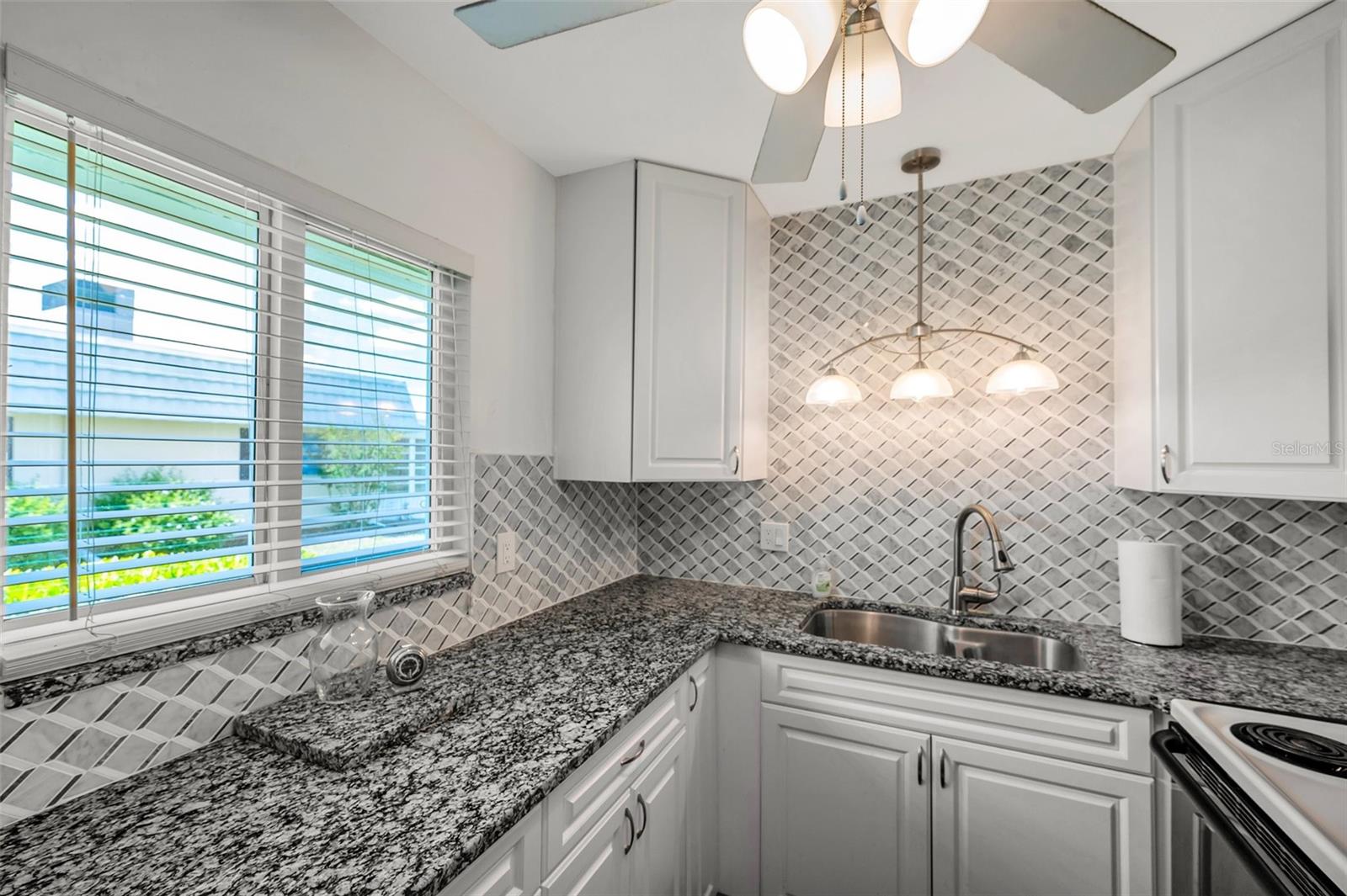 Image 18 of 56 For 1801 Bedford Terrace 221