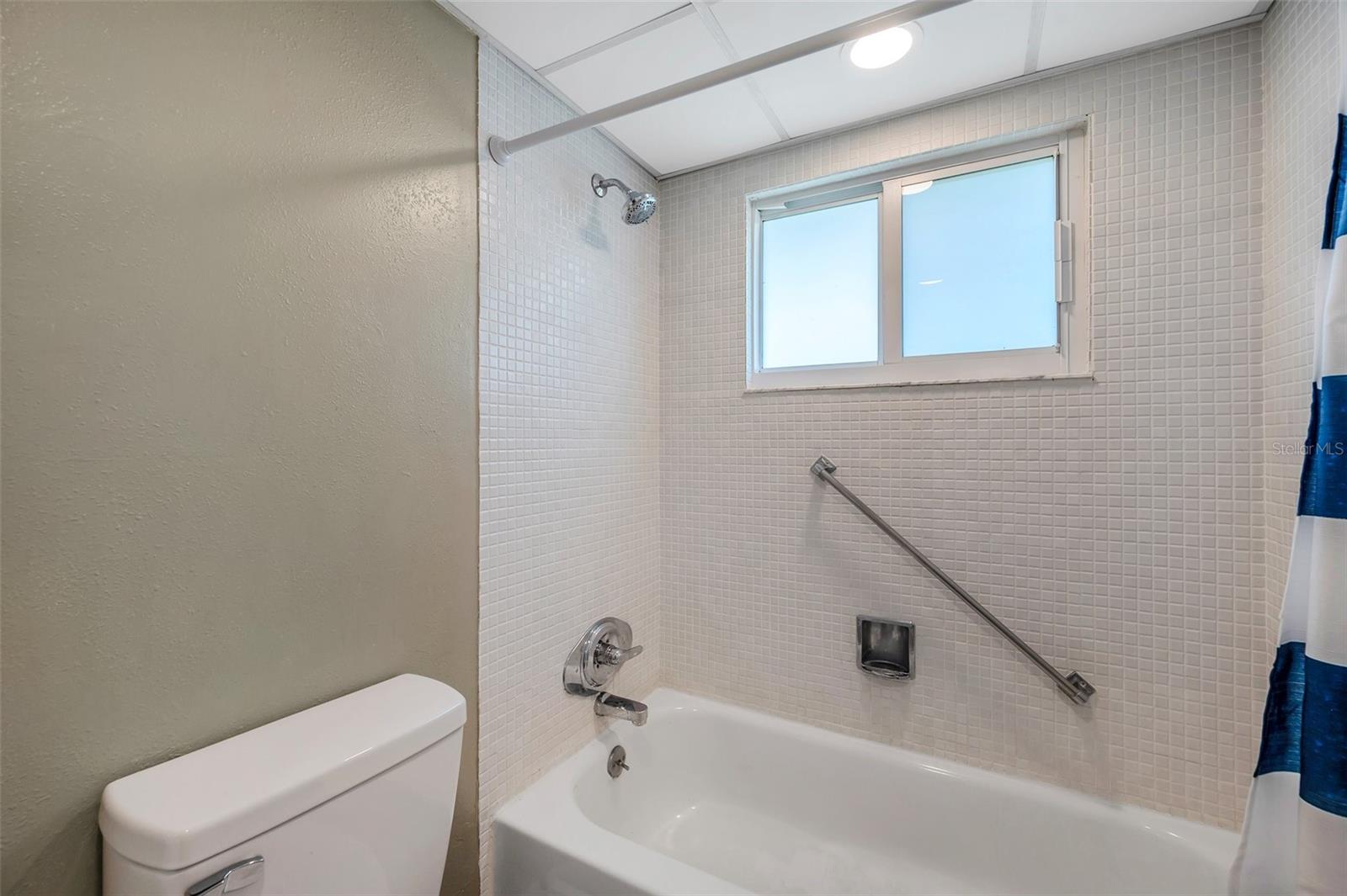 Image 26 of 56 For 1801 Bedford Terrace 221