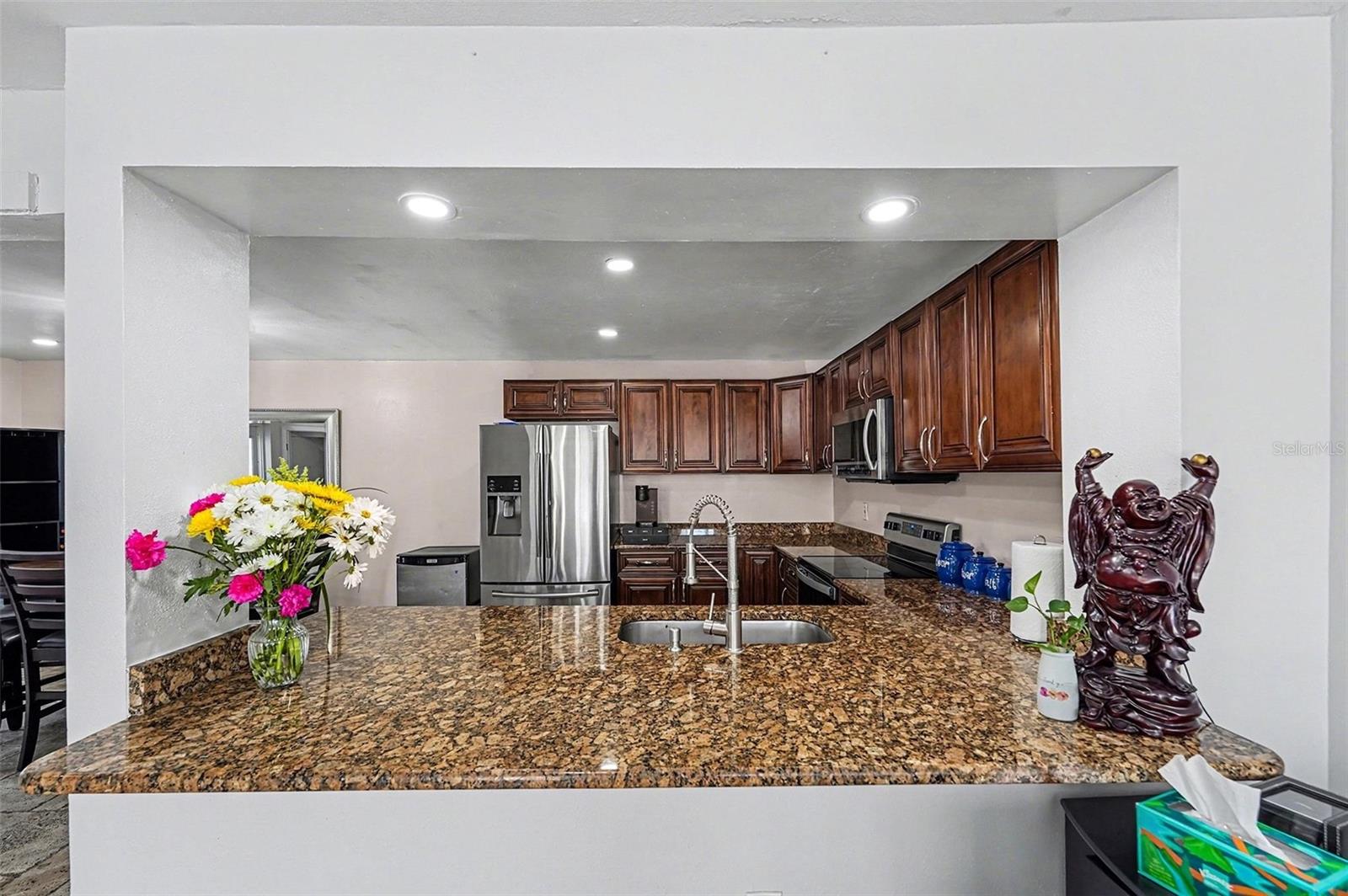 Image 10 of 28 For 1881 Hercules Avenue 602