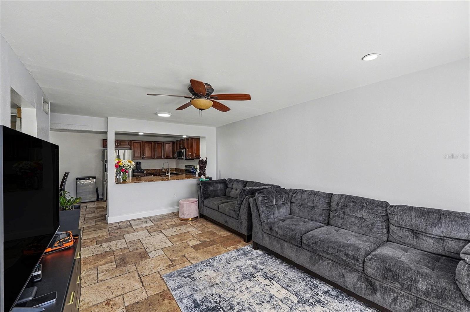 Image 4 of 28 For 1881 Hercules Avenue 602